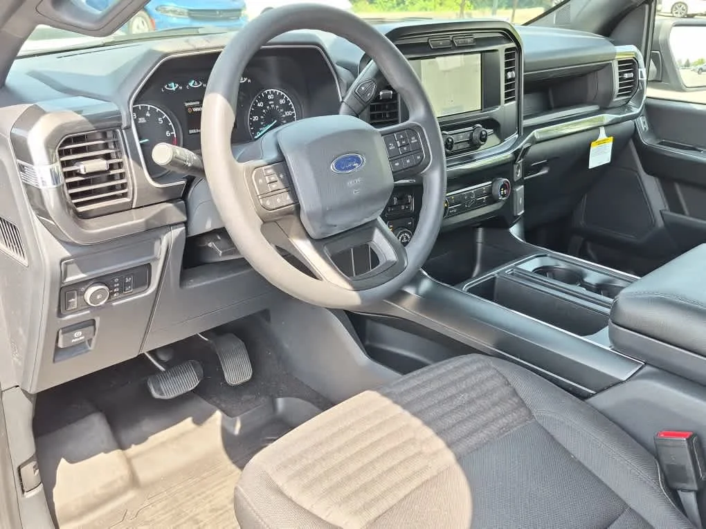 Used 2022 Space White Ford XL image 11
