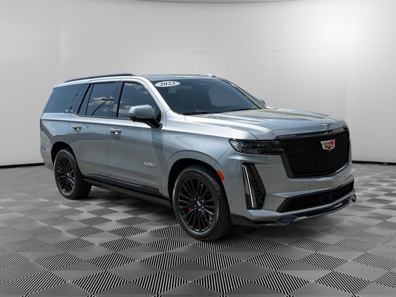 Used 2023 Argent Silver Metallic Cadillac AWD V-Series image 7