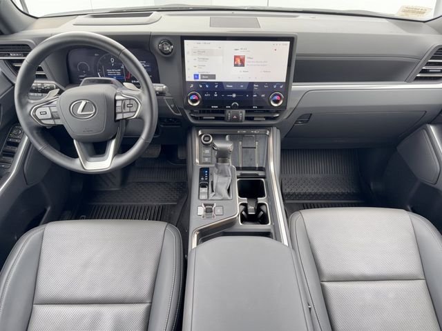 2025 Lexus GX Premium+ - Photo 28
