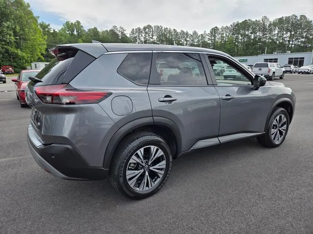 Used 2023 Gray Nissan SV image 8