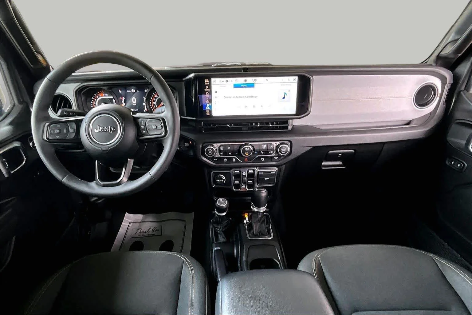 Used 2025 Granite Crystal Metallic Clearcoat Jeep Sport S image 15