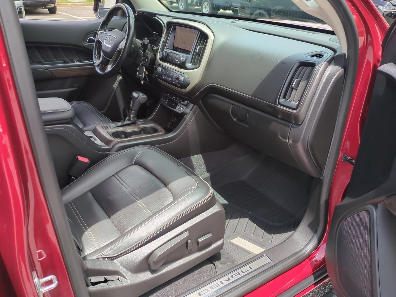 Used 2021 CAYENNE RED TINTCOAT GMC 2WD Denali image 29