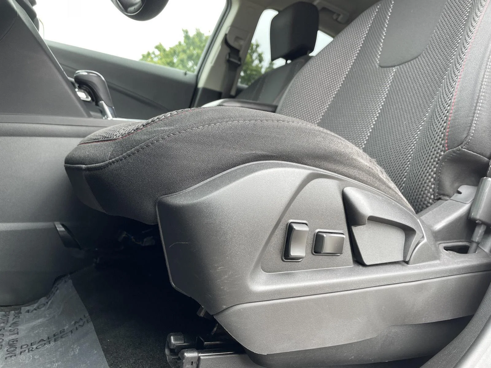 Used 2017 Silver Ice Metallic Chevrolet LT image 22