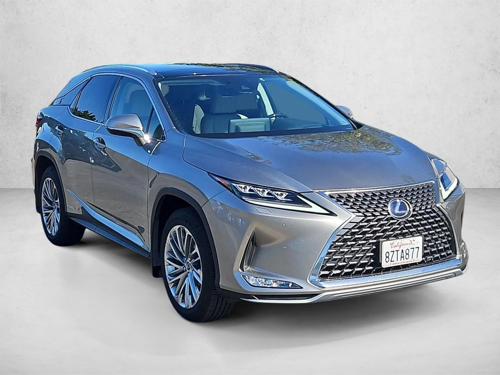 Used 2022 Atomic Silver Lexus RX 450h image 4