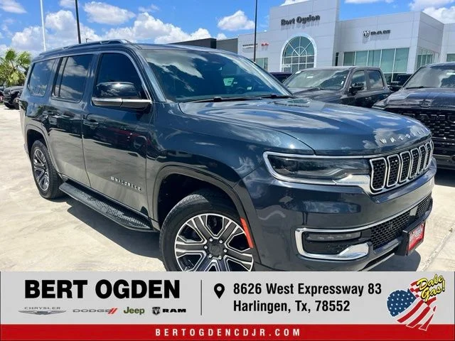 Used 2023  Jeep Base image 1