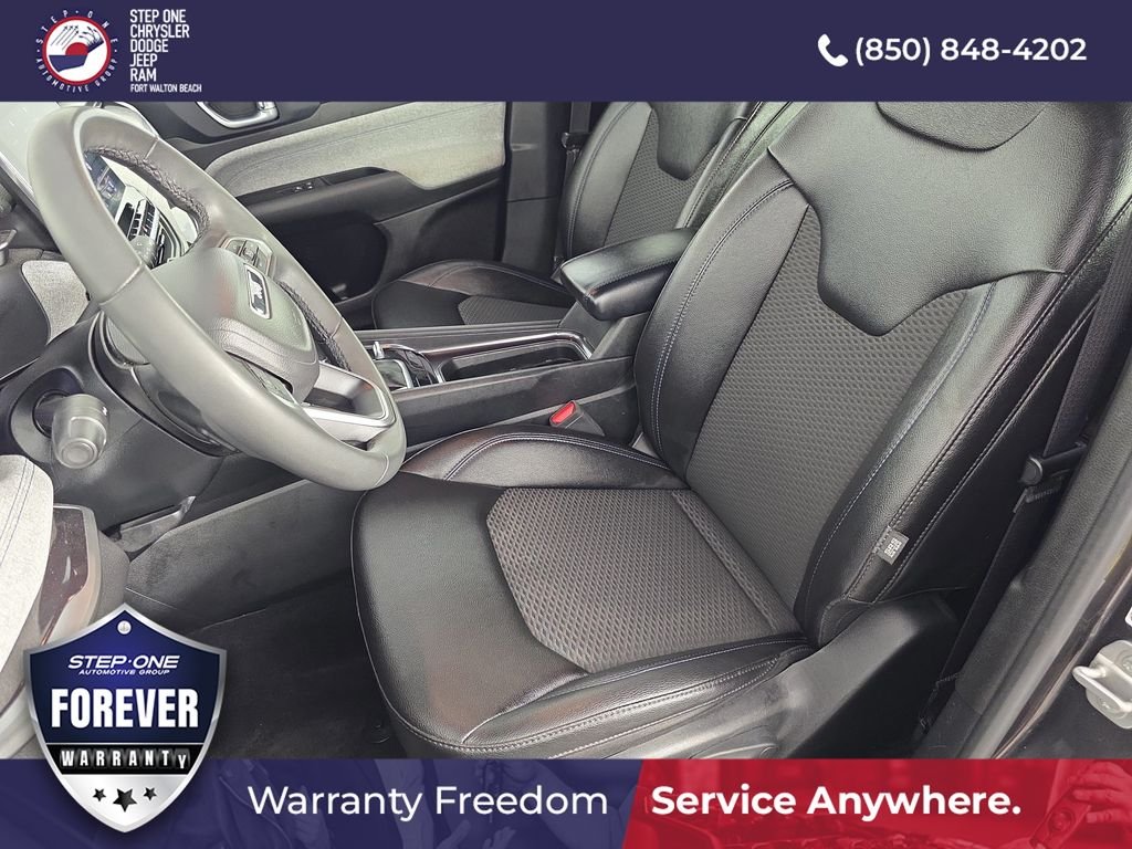 Used 2024 Gray Jeep Latitude image 11