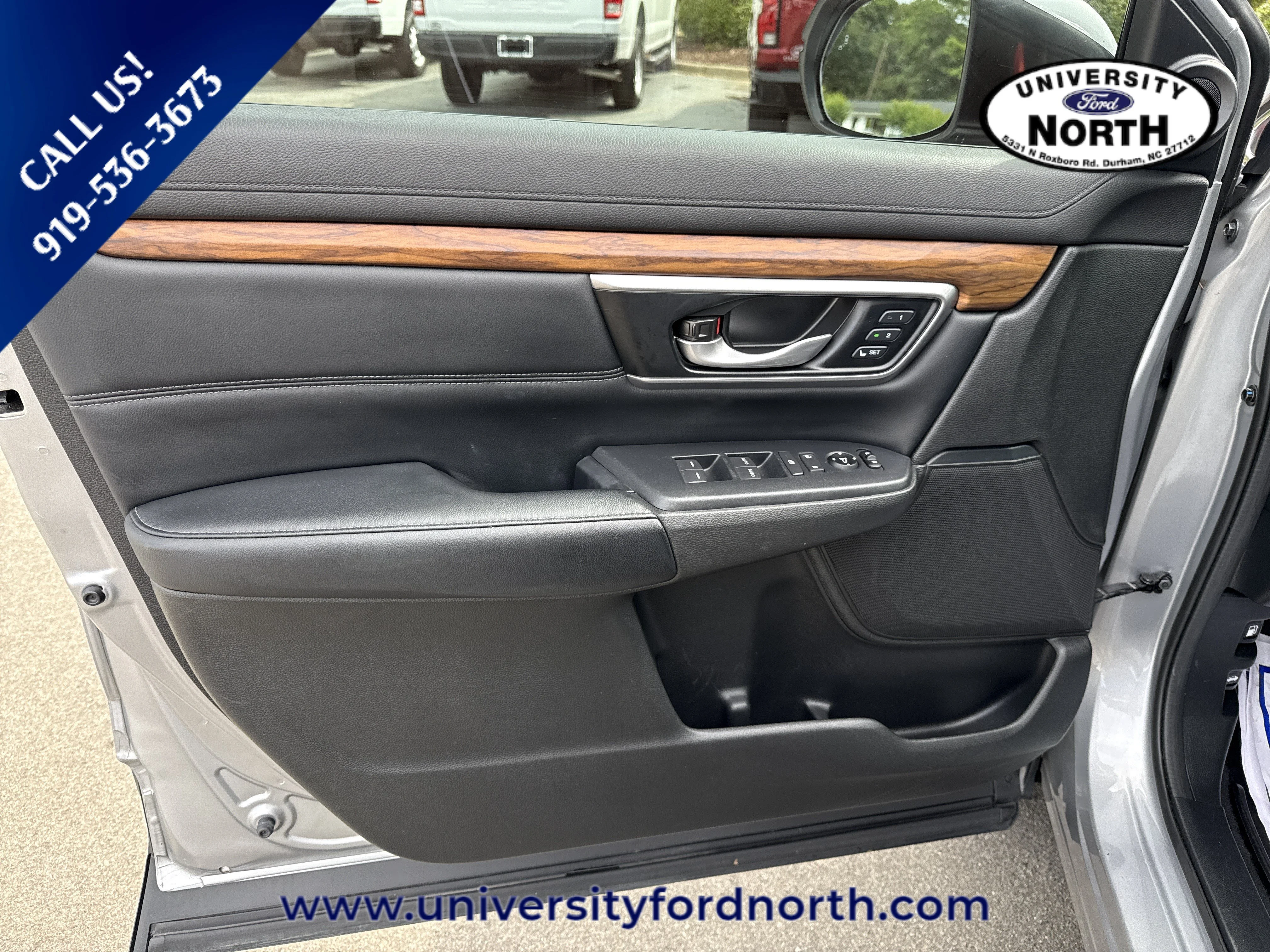 Used 2022 Lunar Silver Metallic Honda Touring image 11