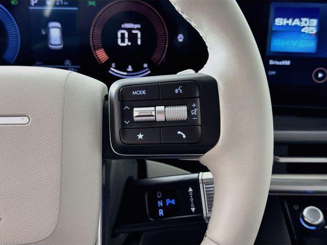 New 2027 White Hyundai SE FWD image 18