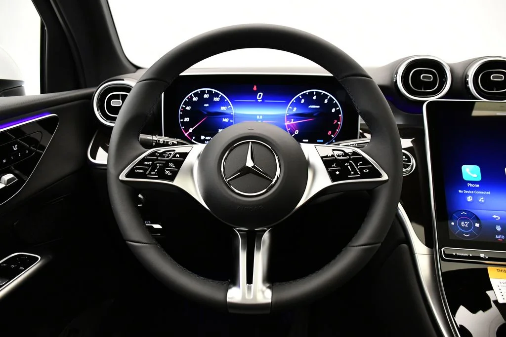 Certified Used 2026 Polar White Mercedes-Benz GLC 300 image 22