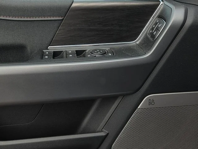 New 2026 Iconic Silver Metallic Ford Lariat® image 35