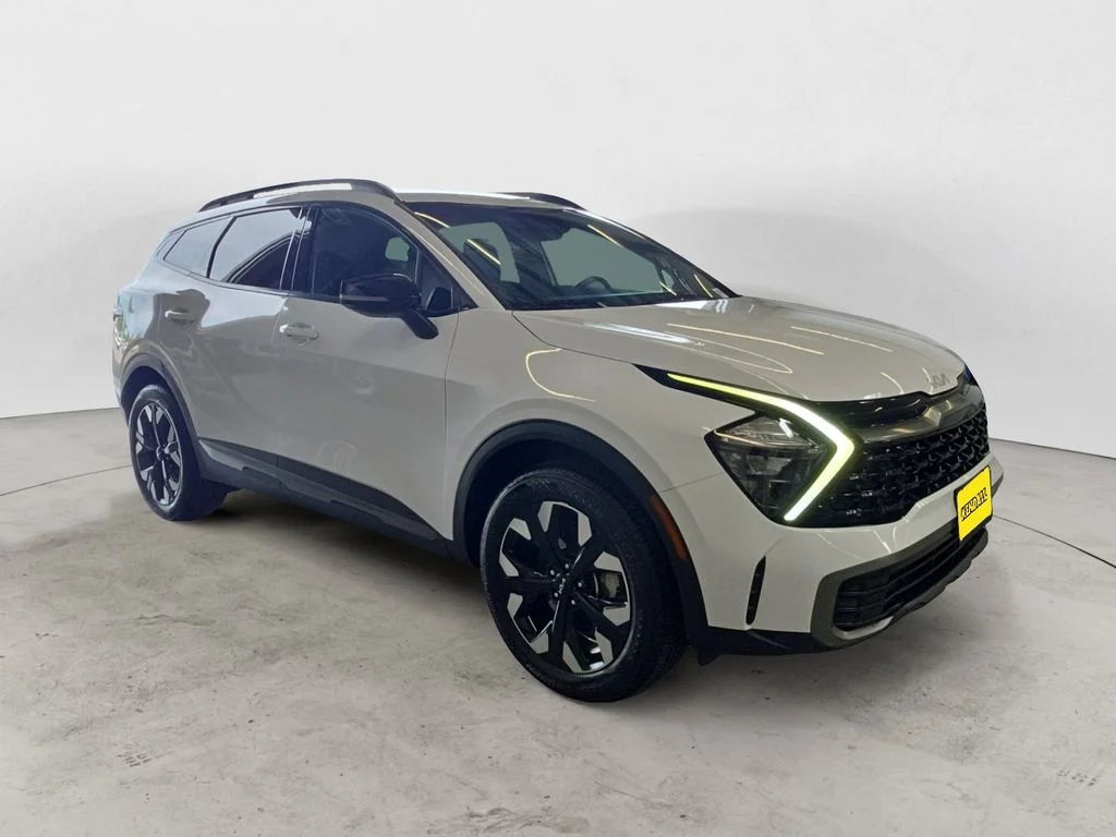 Used 2023 White Kia X-Line image 5