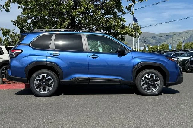 New 2026 DAYBREAK BLUE PEARL Subaru Premium image 3