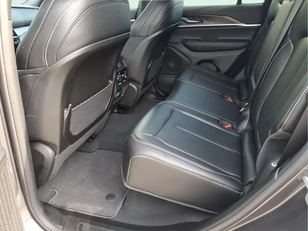 Used 2024 Gray Jeep Limited image 16