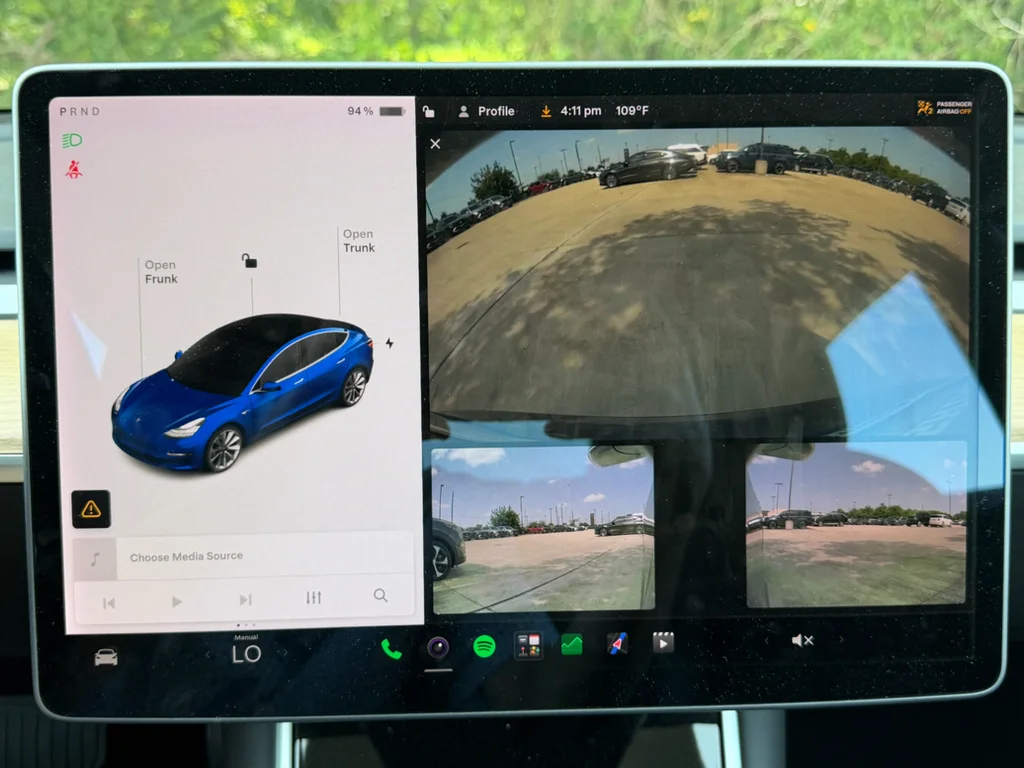 Used 2020  Tesla Standard Range image 16