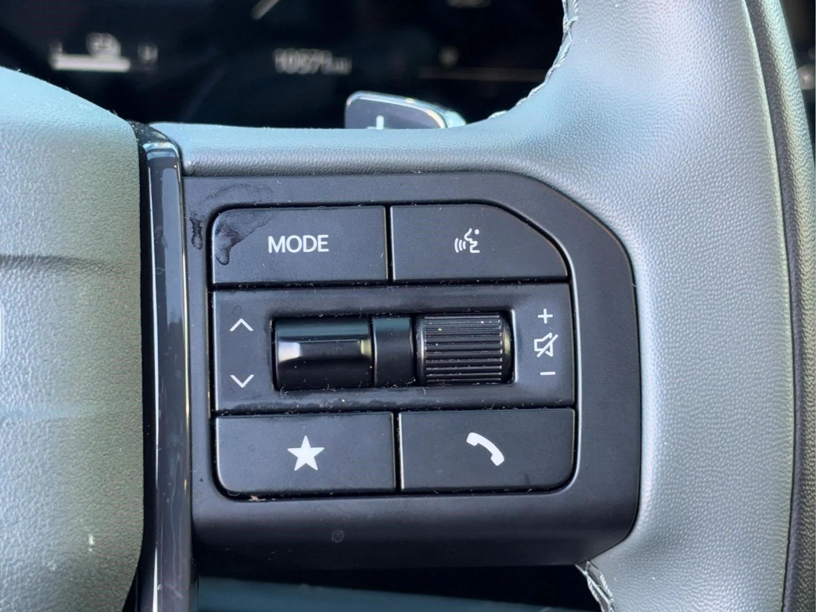 Used 2027  KIA  image 21