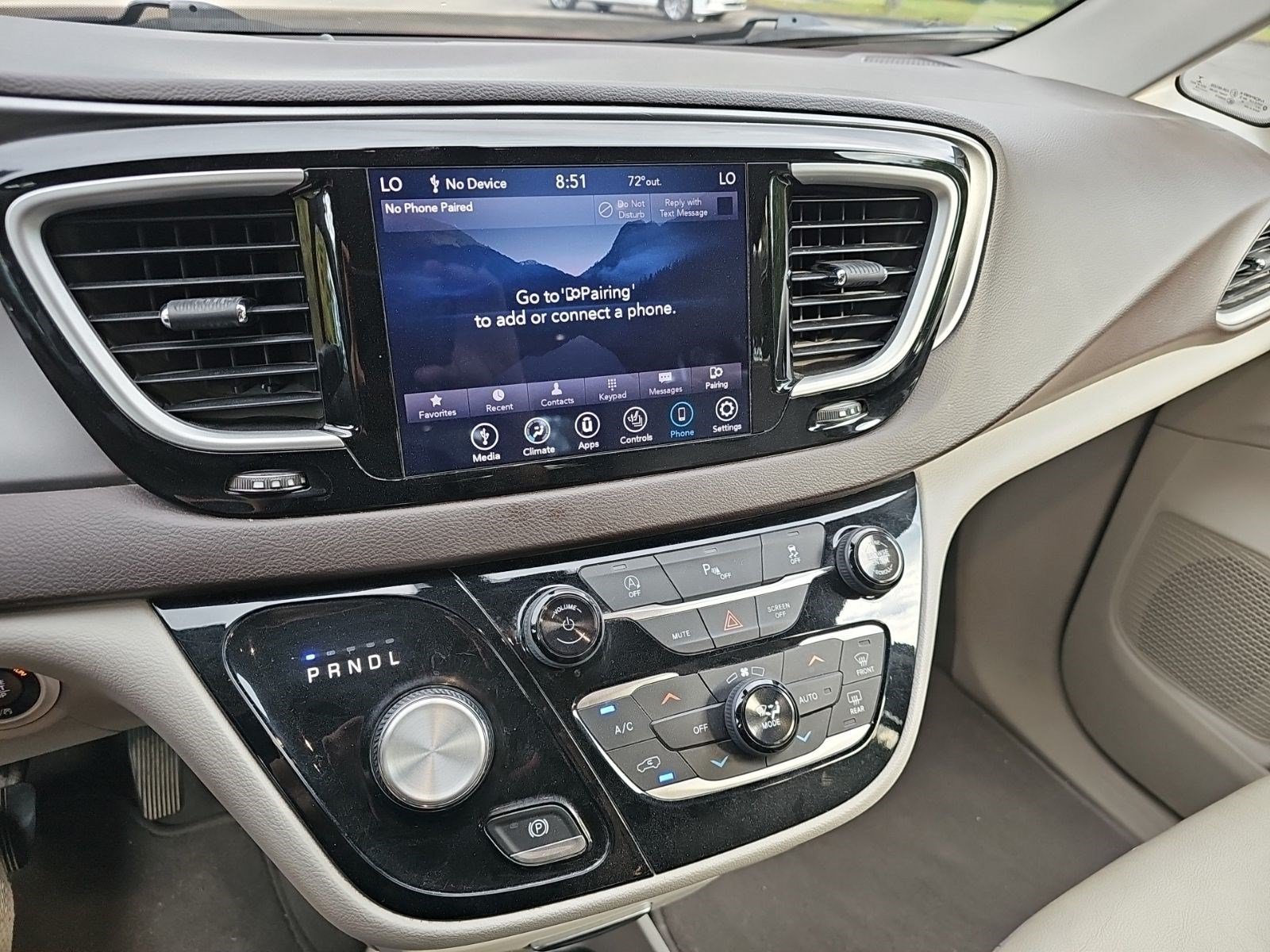 Used 2019 Velvet Red Pearlcoat Chrysler Touring L image 17