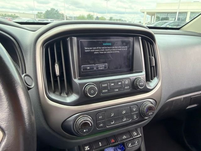 Used 2018 White Chevrolet Z71 image 16