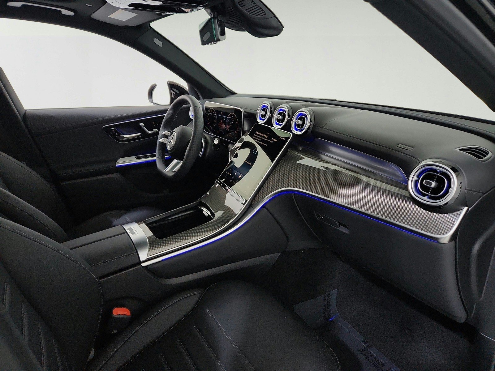 Certified Used 2026 Black Mercedes-Benz GLC 300 image 19