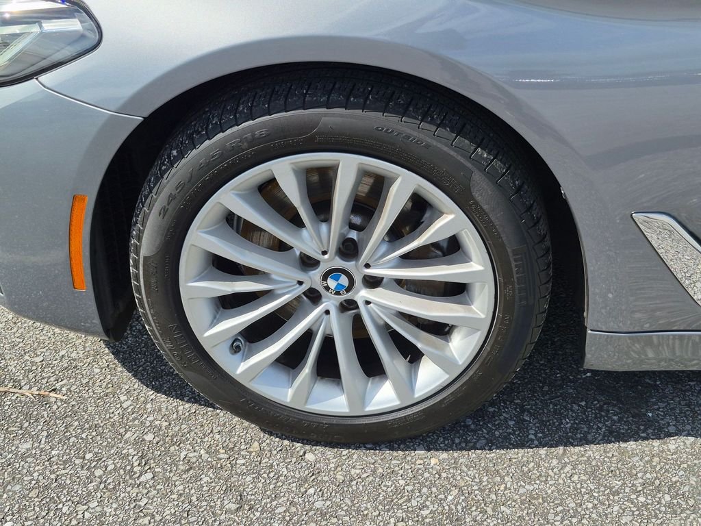 Used 2023 Gray BMW 530i image 9