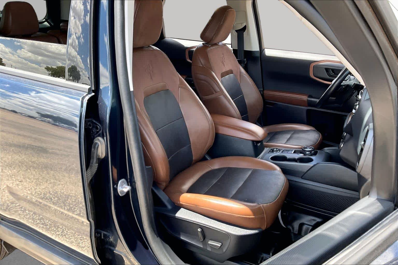 Used 2022 Alto Blue Metallic Tinted Clearcoat Ford Badlands image 9