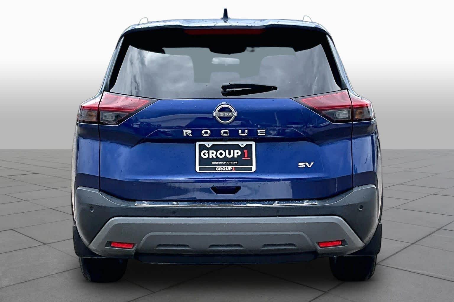 Used 2023 Caspian Blue Metallic Nissan SV image 5