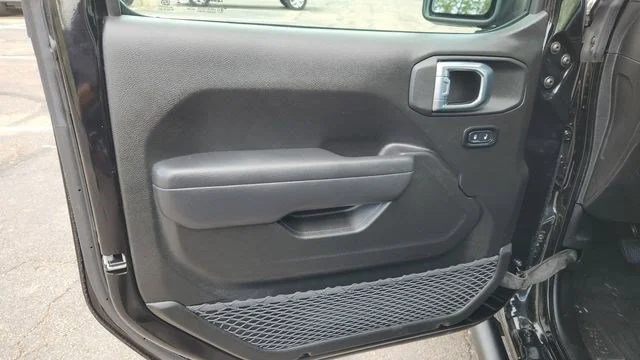 Used 2026 Black Clearcoat Jeep Sport image 23