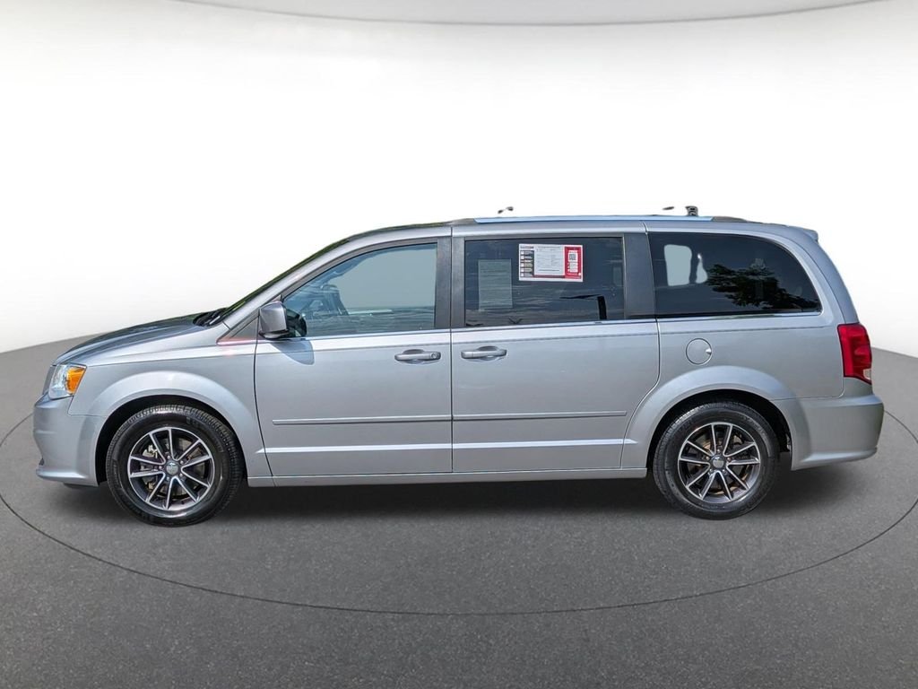 Used 2017 Dodge Grand Caravan SXT with VIN 2C4RDGCG5HR548963 for sale in West Columbia, SC