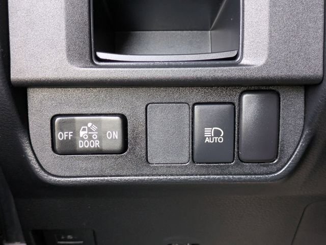 Used 2018 Magnetic Gray Metallic Toyota SR5 image 18