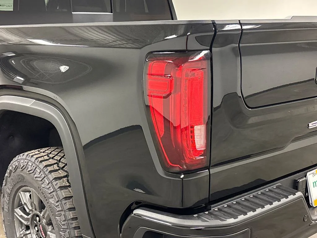 2026 GMC Sierra 1500 AT4X - Photo 14