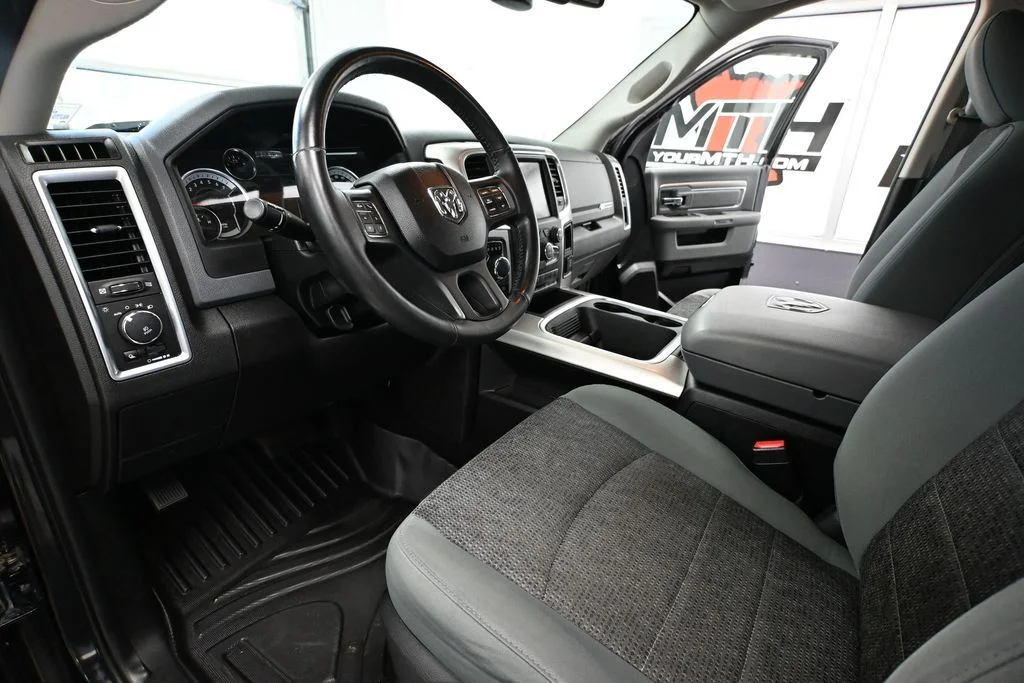 Used 2019 Black Ram Big Horn image 25
