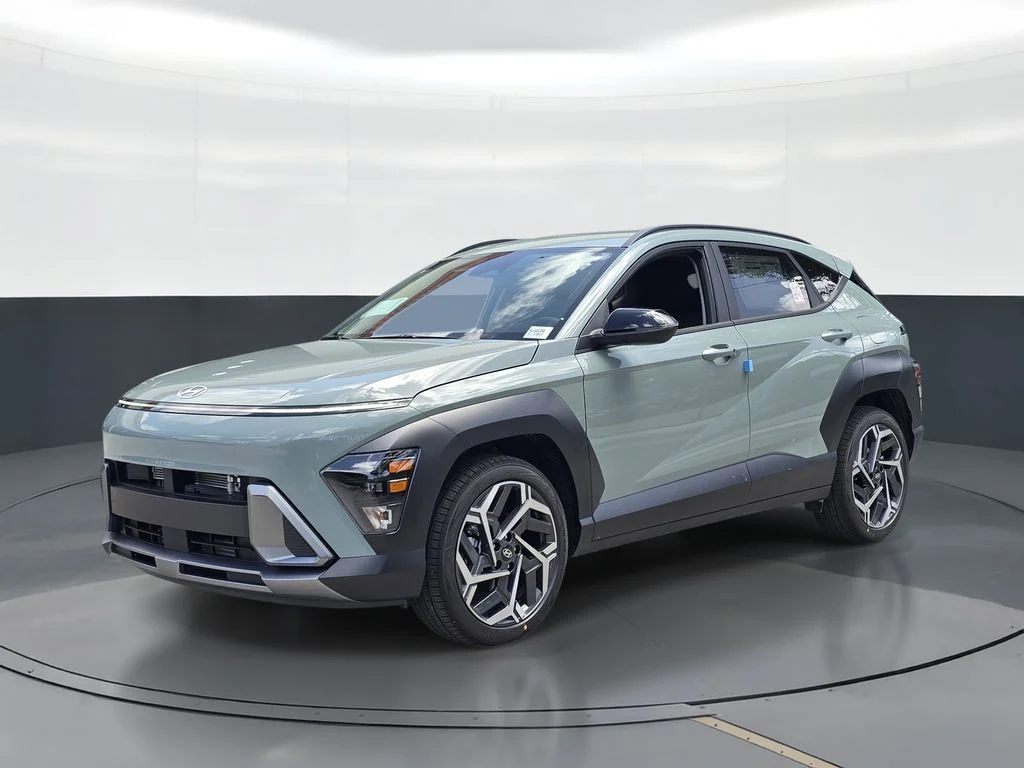 New 2026 Green Hyundai SEL Premium image 1