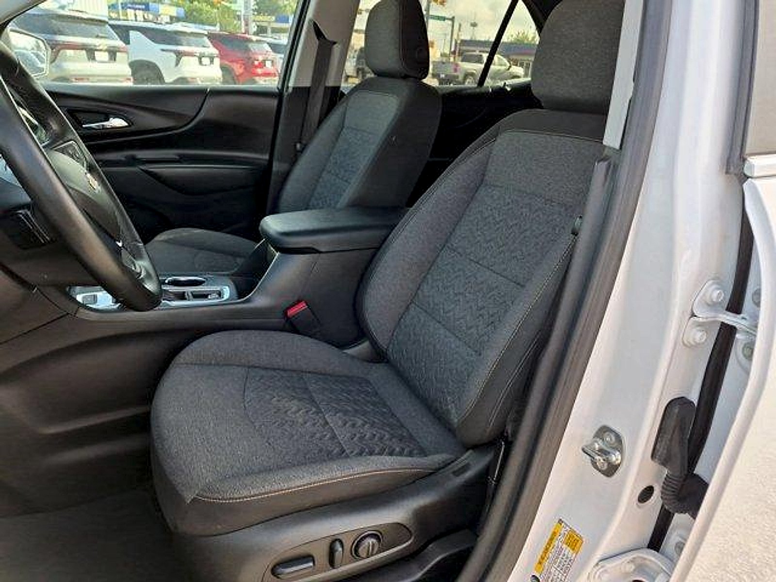 2024 Chevrolet Equinox LT - Photo 18