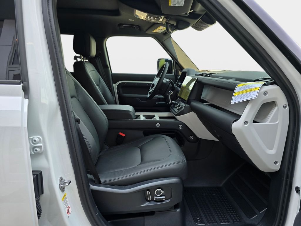 2026 Land Rover Defender X-Dynamic SE - Photo 10