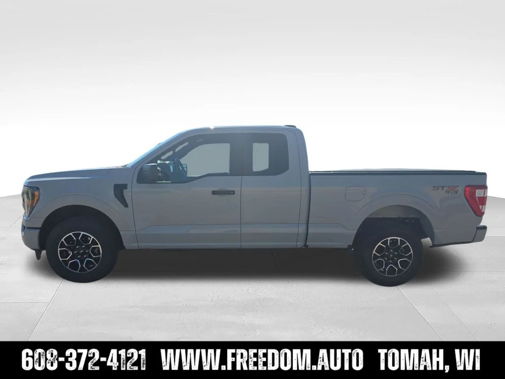 Used 2023 White Ford XL image 3
