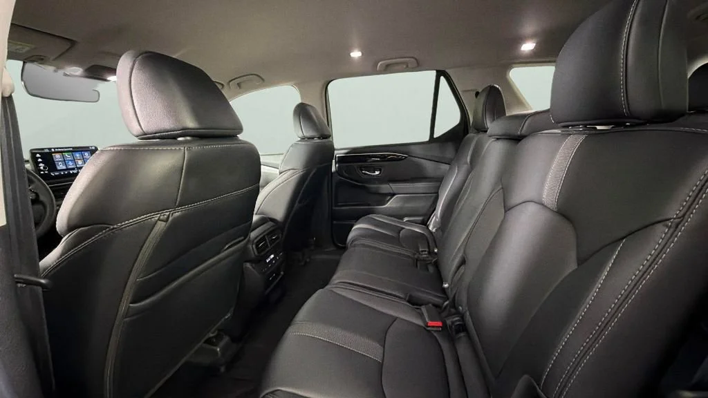 Used 2025 Black Honda EX-L image 27