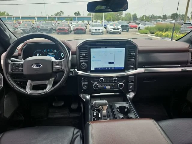 Used 2022 White Ford LARIAT image 13