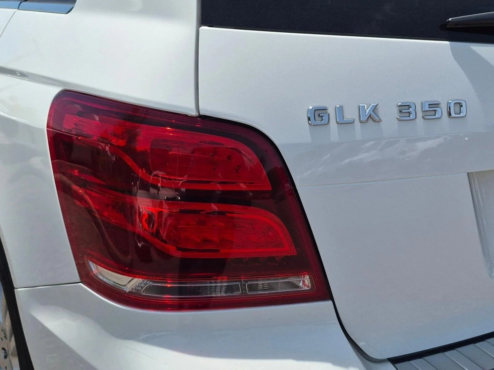Used 2015 Polar White Mercedes-Benz GLK 350 image 7