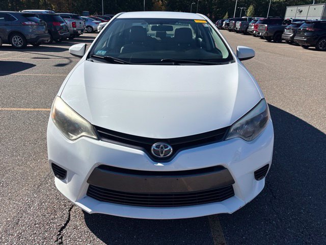 Used 2015 Super White Toyota LE image 2