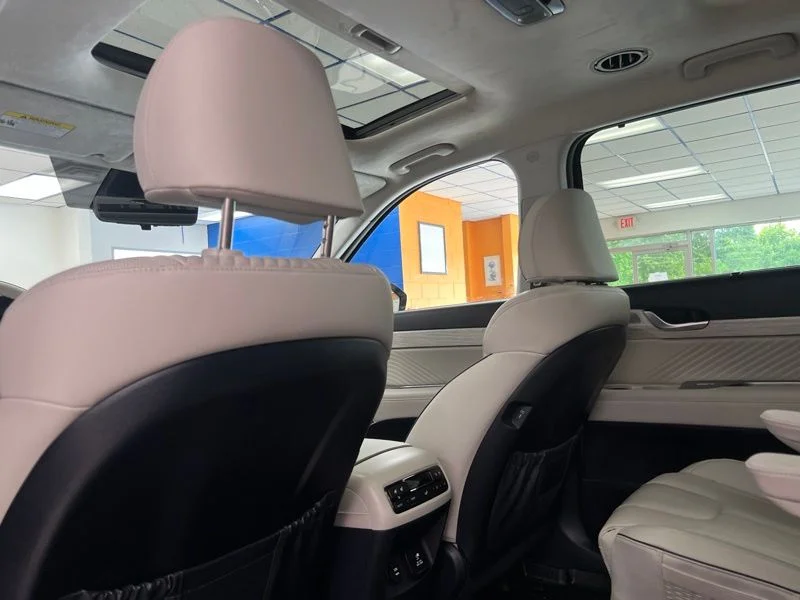Used 2024 Black Hyundai Calligraphy image 18