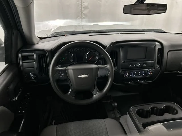 Used 2018 SUMMIT WHITE Chevrolet Custom image 17