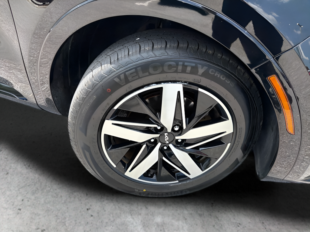 Used 2023 Black Kia EX image 56