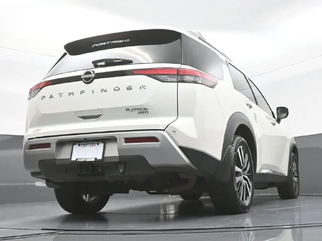 Used 2024 White Nissan Platinum image 38