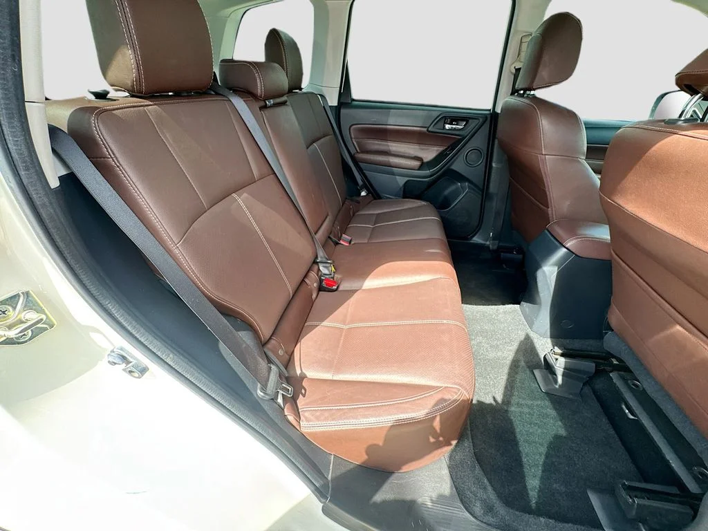 Used 2018 White Subaru 2.5i Touring image 35