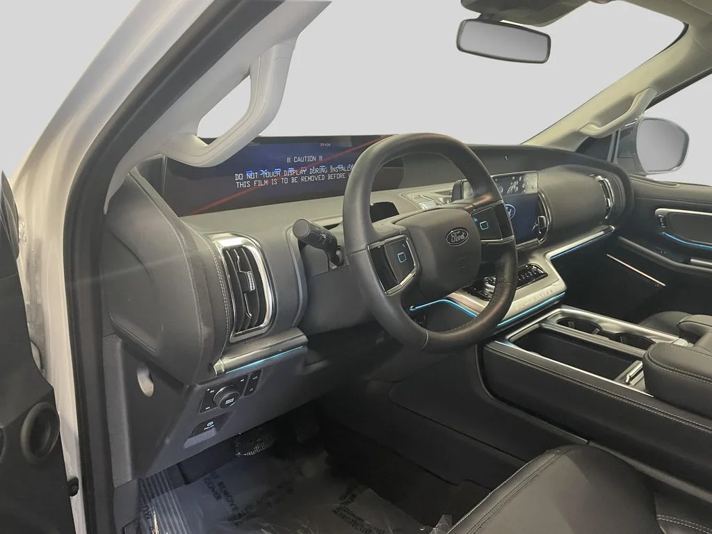 New 2026 Star White Metallic Tri-Coat Ford MAX Platinum® image 13
