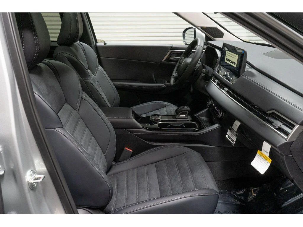 2026 Mitsubishi Outlander SE - Photo 19