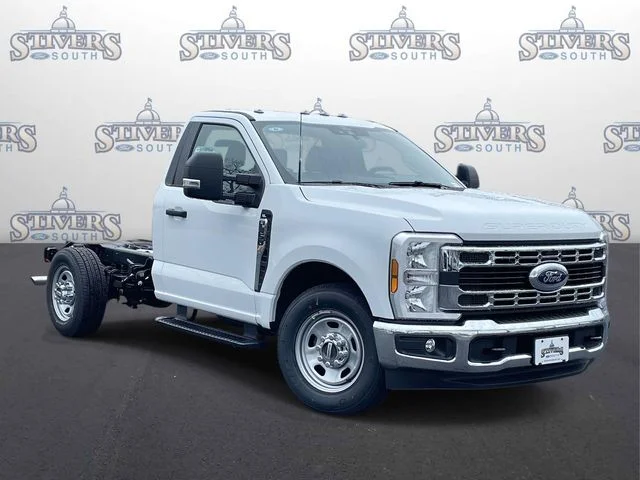 2026 Ford Chassis Cab F-350® XL