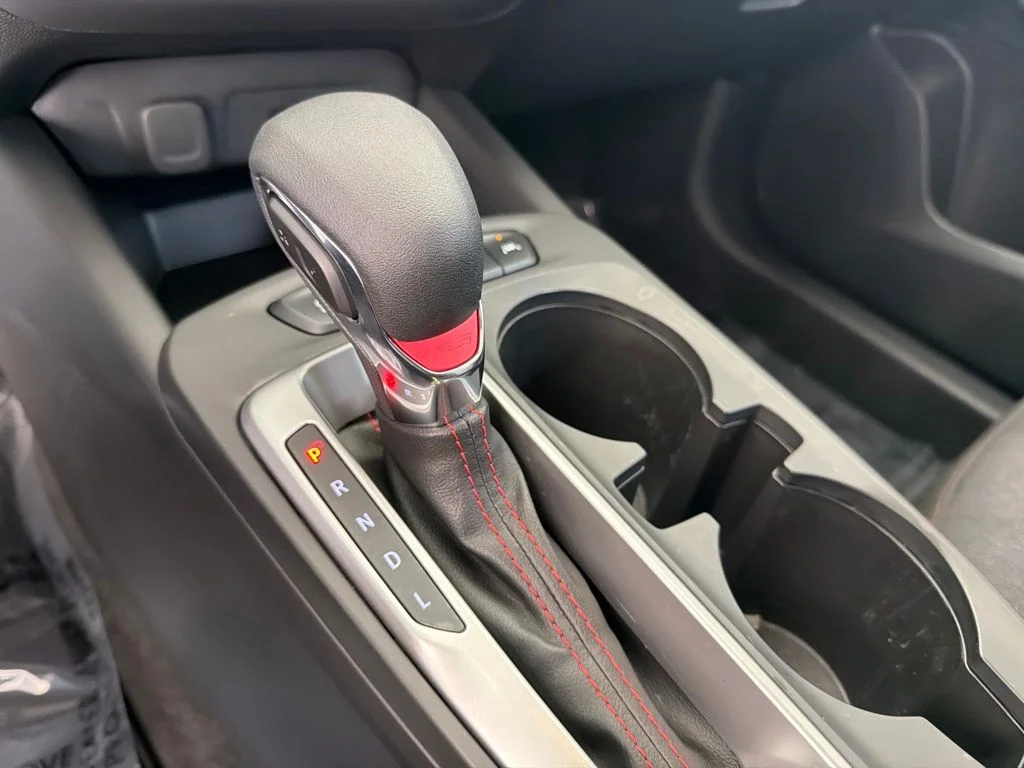 Used 2025 White Chevrolet 1RS image 9