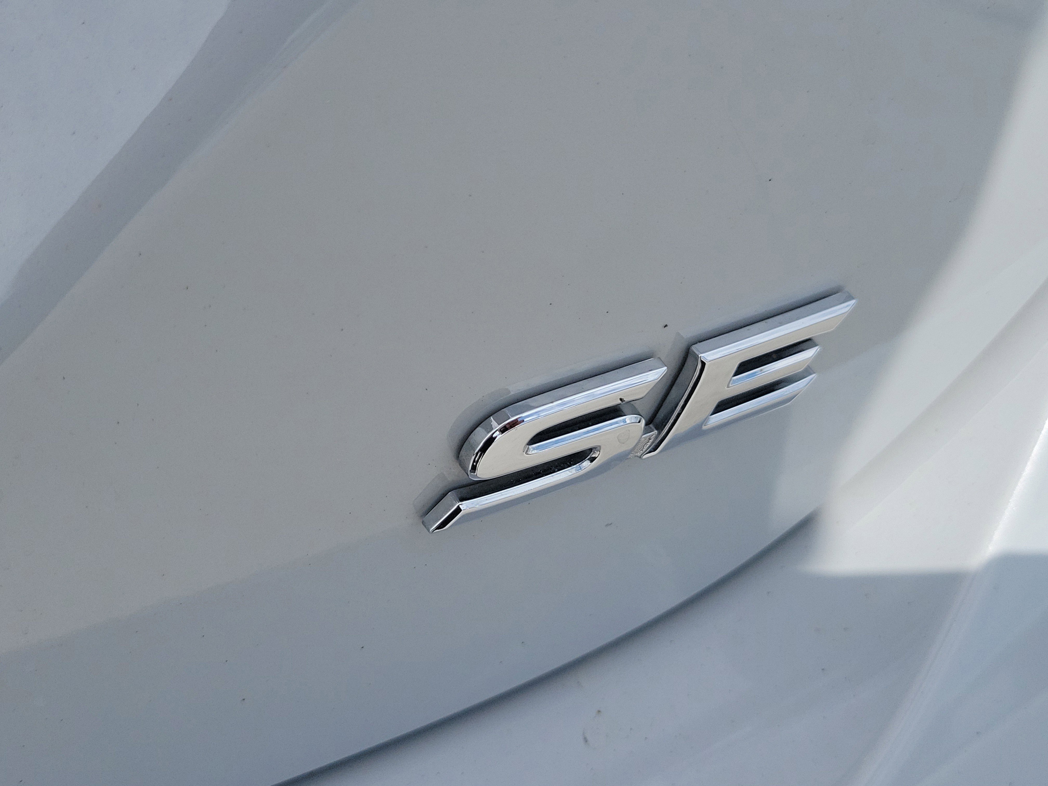 Used 2024 Ice Toyota SE image 8