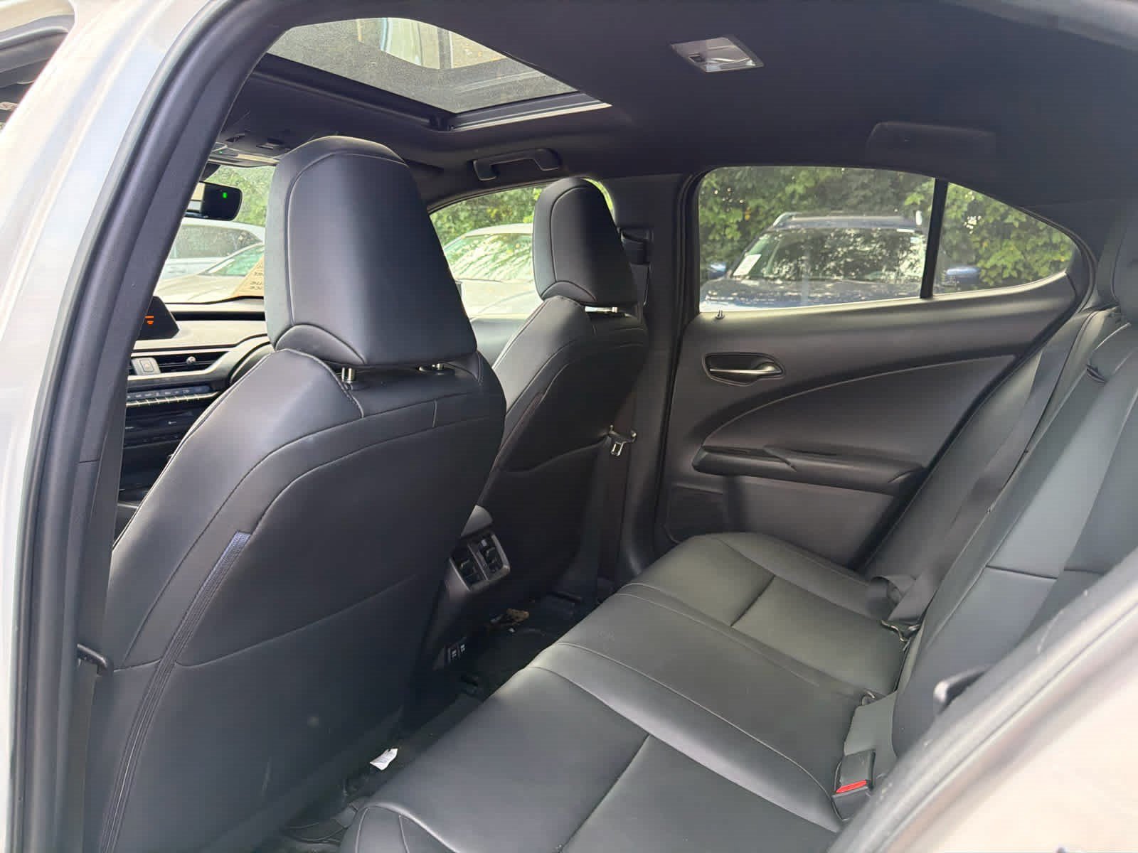 Used 2020 Eminent White Pearl Lexus UX 250h image 6