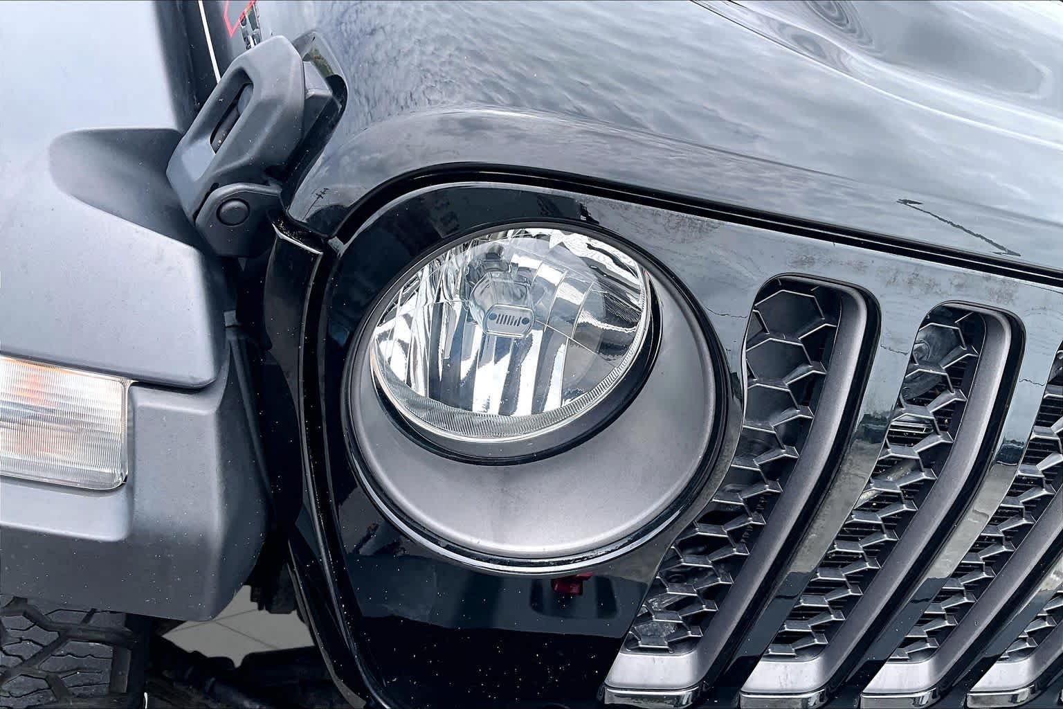 Used 2023 Black Clearcoat Jeep Rubicon image 28